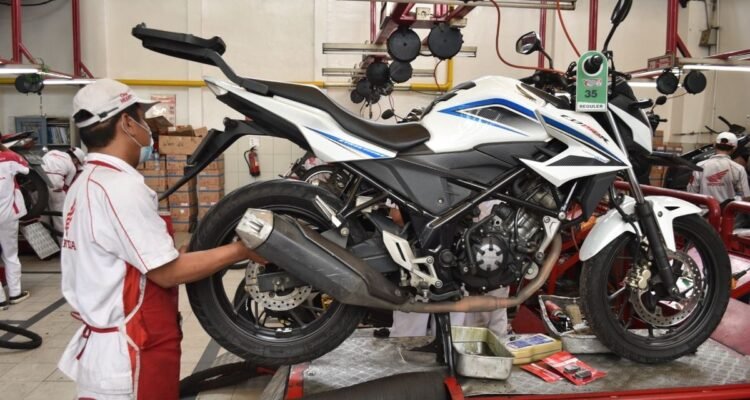 Servis Motor