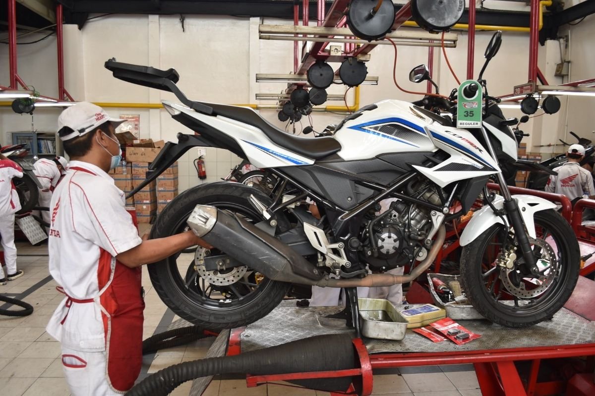 Servis Motor