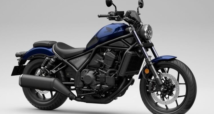 buat artikel panjang dan detail tentang "Honda Rebel 500 dan 1100 Bersolek" Buat artikel sesuai aturan rank math, buat seakan akan dirimu adalah penulis portal berita ternama