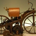 Motor Pertama