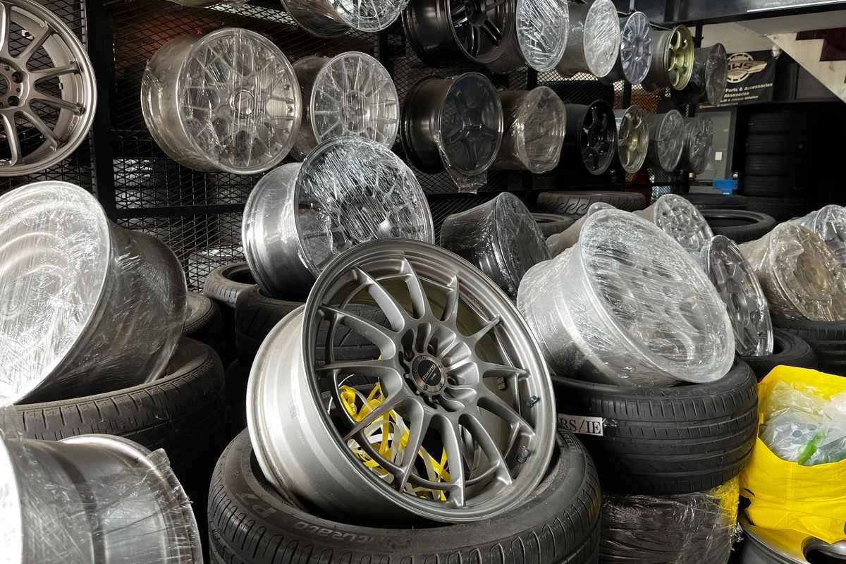 Servis Pelek
