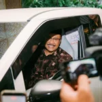 Ngantor pakai mobil listrik